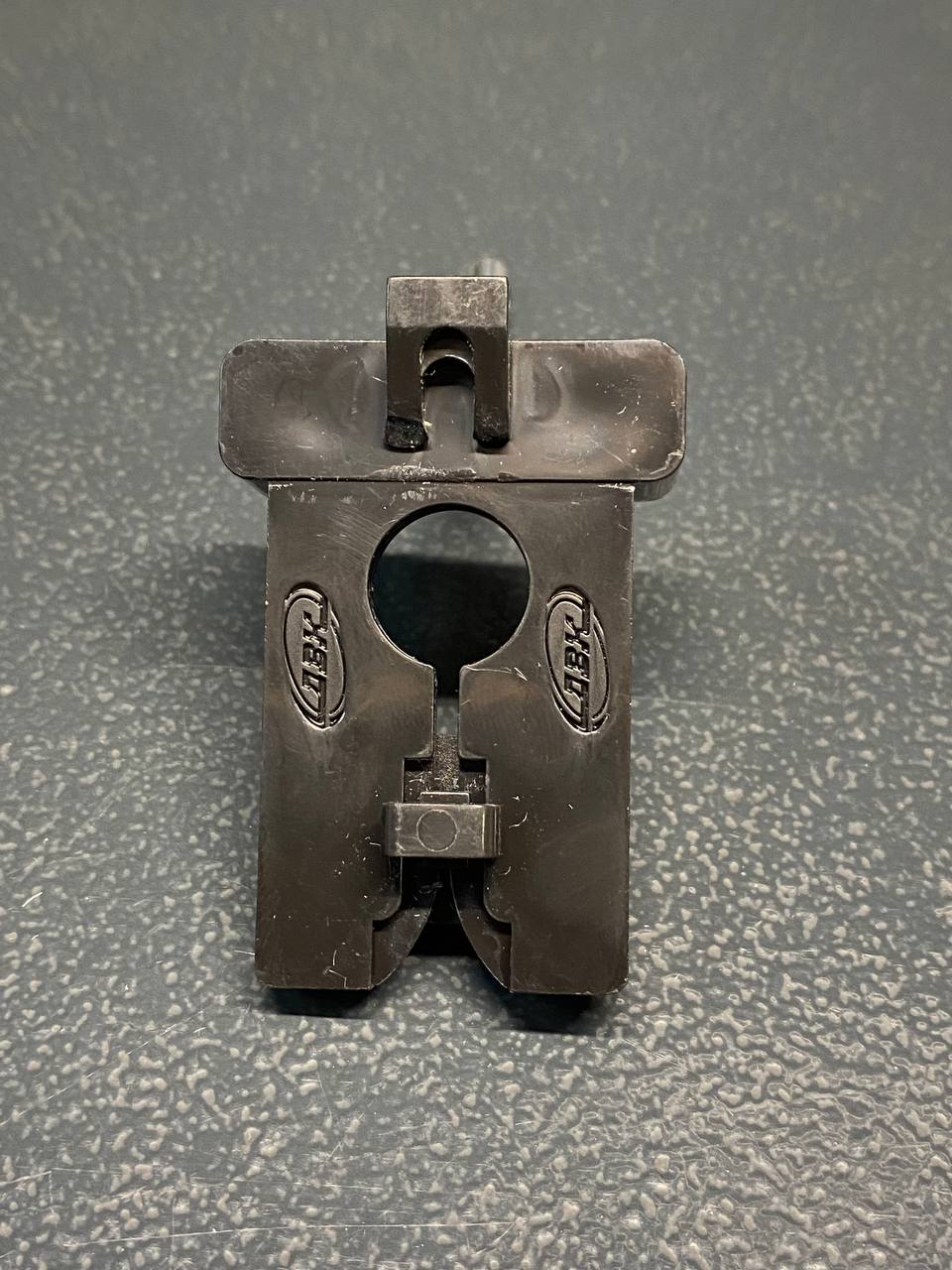 Крючок наклонный 50 мм